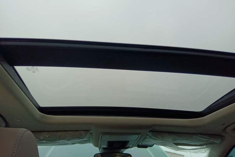 Used Honda CR-V 2023 240TURBO Two-Wheel-Drive Luxury Version 5 Seats