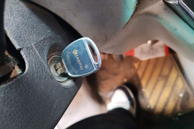 Used Jinbei New Hiace S 2018 1.5L Wealth Edition Van DLCG14
