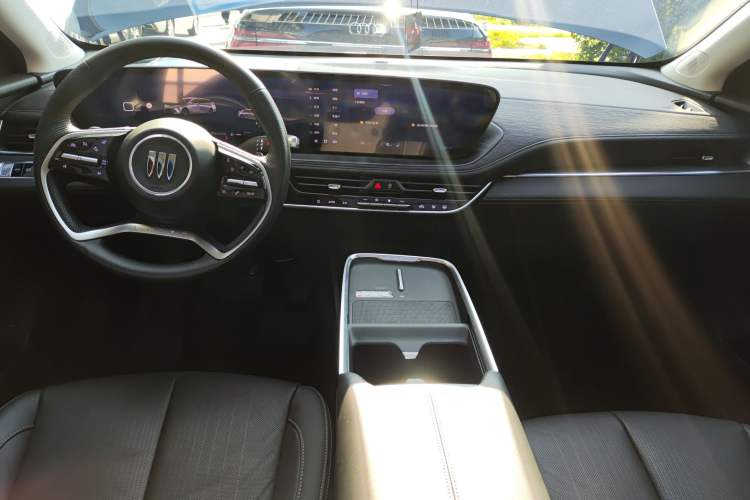 Used Buick LaCrosse 2024 28T Luxury Edition
