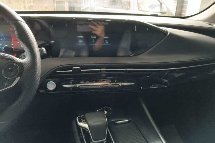 Used Dongfeng Aeolus Huge 2022 Mach Power 1.5T DareDrive Edition · Smart
