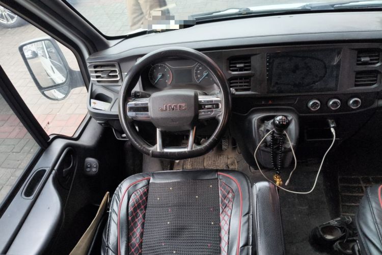 Used JMC Fushun 2022 2.0T Manual Multi-Function Passenger Vehicle Mid-Range High Roof 6-7 Seats
