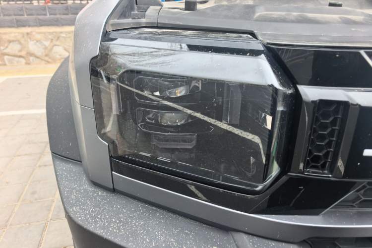 Used JETOUR Traveler 2024 2.0T All-Wheel-Drive CrossPRO+ Entertainment Edition Right Front Headlight