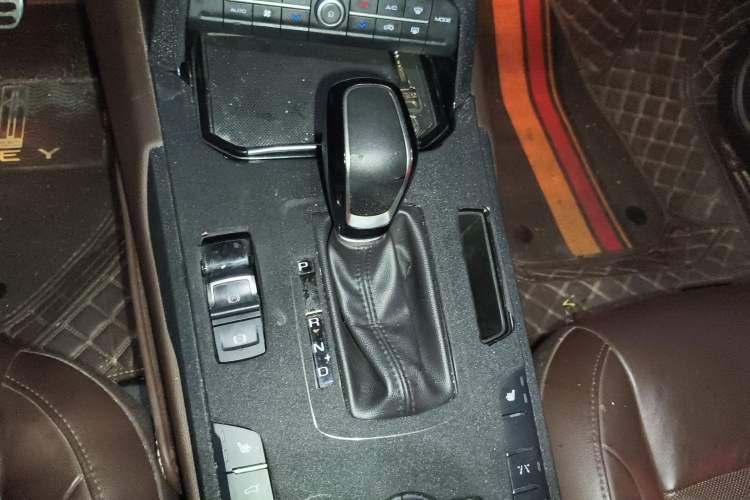 Used Wey VV7 2017 2.0T Flagship Model
