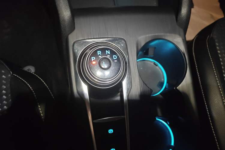 Used Ford Focus 2020 Hatchback EcoBoost 180 Automatic Trend Edition Gear Lever