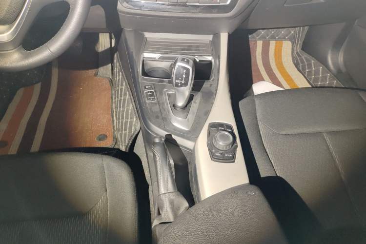 Used BMW 1 Series 2018 118i Leading Model Gear Lever