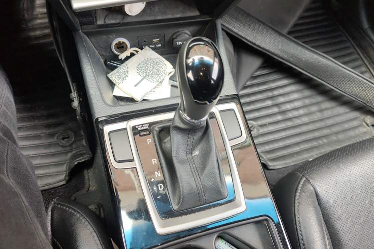 Used Hyundai Mistra 2014 1.8L Automatic Deluxe DLX Model Gear Lever