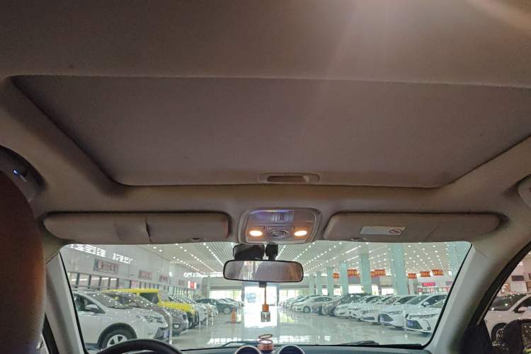 Used Haval H6 2015 Upgraded Model 1.5T Manual Two-Wheel Drive Elite Version Headliner