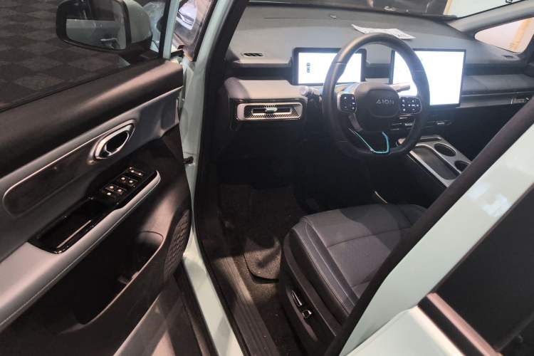 Used AION Y 2023 Younger Star Edition
