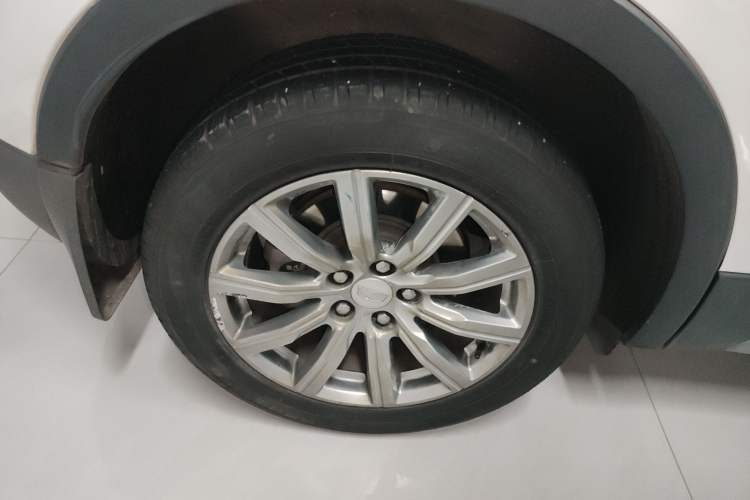 Used Cadillac XT4 2018 28T Two-Wheel Drive Leading Version