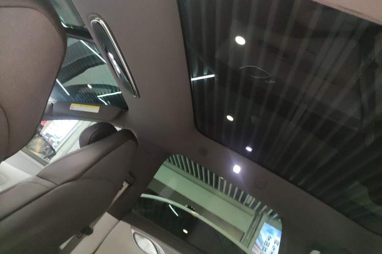 Used IM LS7 2023 90 kWh Elite Rear-Drive Version
