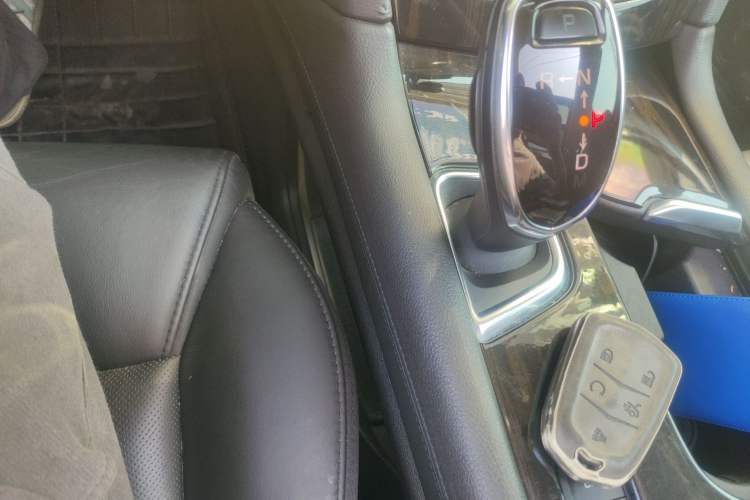 Used Cadillac XT5 2018 25T Luxury Model