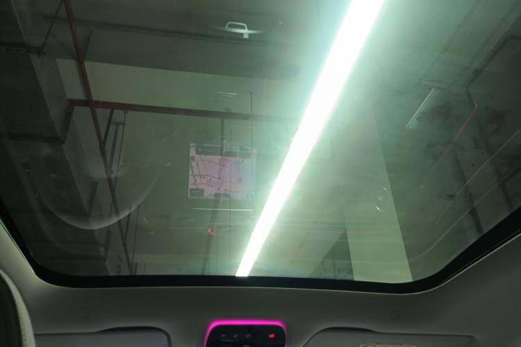 Used Mercedes-Benz EQE SUV 2023 350 4MATIC Luxury Edition Headliner