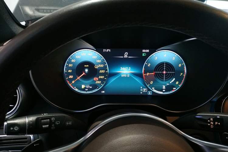 Used Mercedes-Benz GLC 2020 GLC 260 L 4MATIC Luxury Model Instrument Cluster