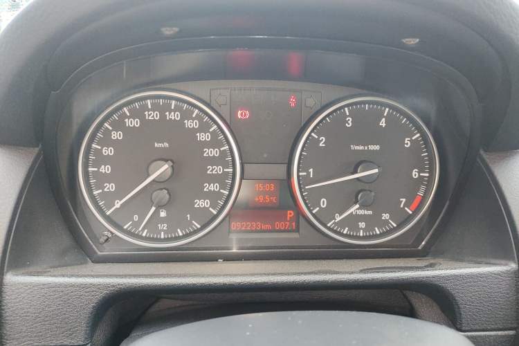 Used BMW X1 2015 sDrive18i Leading Edition