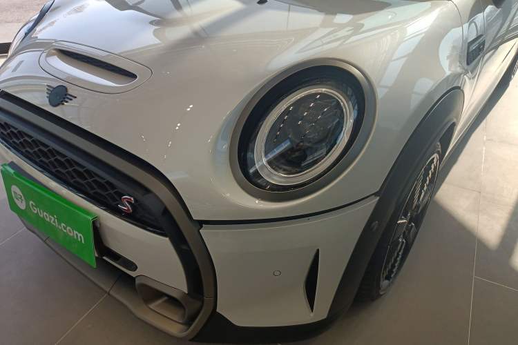 Used MINI MINI 2023 Second Facelift 2.0T COOPER S CABRIO Artist
