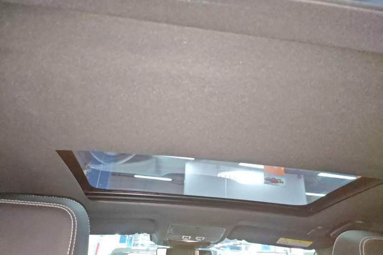 Used Jaguar XEL 2023 2.0T 250 PS R-DYNAMIC S Advanced Sport Edition Headliner