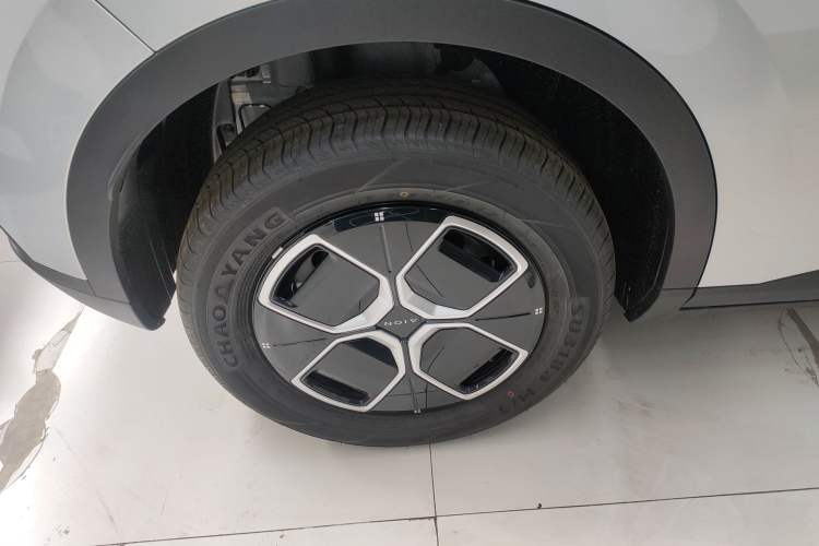 Used AION UT 2025 330 Starlight Edition Right Rear Wheel Hub