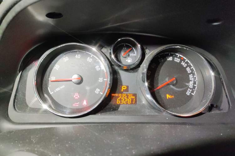 Used Opel Antara 2012 2.4L Two-Wheel-Drive Comfort Edition
