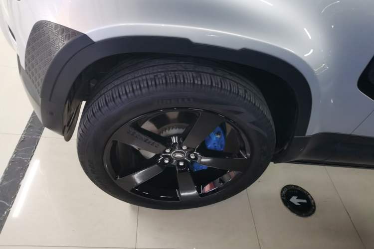 Used Land Rover Defender 2022 90 Two-Door 2.0T Standard Version European Edition