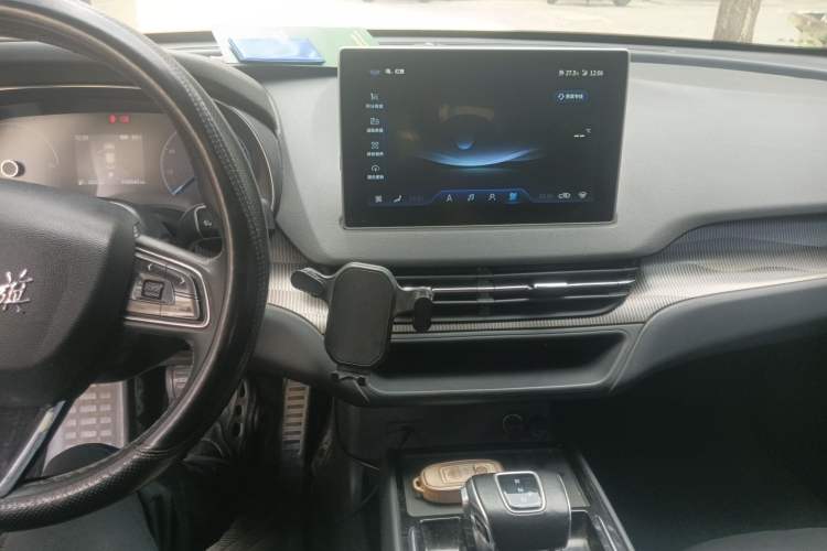 Used Hongqi E-QM5 2022 431 km Charge & Enjoy Edition Audio And AC Panel