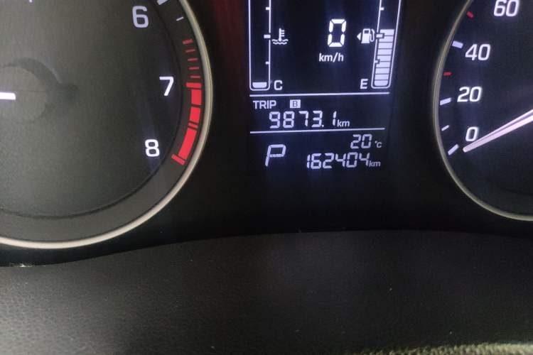 Used Hyundai ix25 2015 1.6L Automatic Two-Wheel Drive Smart GLS Trim Odometer Close Up