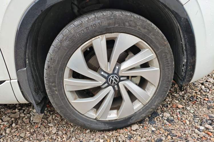 Used Volkswagen Tayron X 2020 330TSI Two-Wheel Drive Luxury Smart Connectivity Version Right Front Wheel Hub