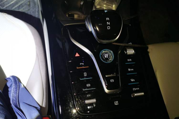 Used BYD Qin PLUS 2024 HONOR Edition DM-i 55KM Leading Model
