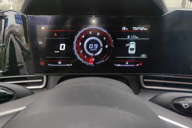 Used Hyundai Elantra 2021 1.5L CVT GLX Elite Edition Odometer Close Up