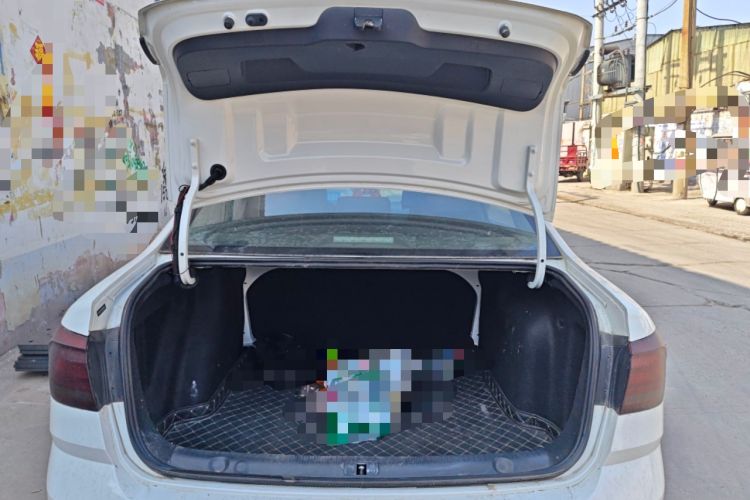 Used Volkswagen Lavida 2018 Classic 1.5L Manual Fashion Edition China VI Standard