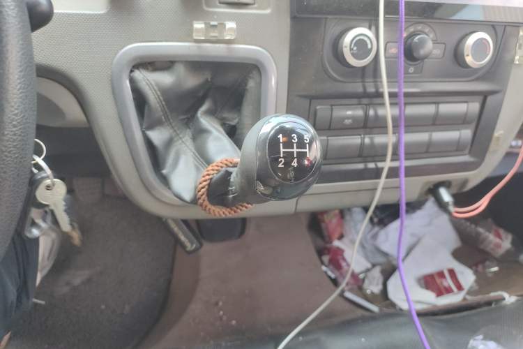 Used Foton Scenic G7 2020 2.4L Commercial Version Long Wheelbase High-Roof 6-Seater Business Vehicle China VI Emission Standard Model 4K22D4M
