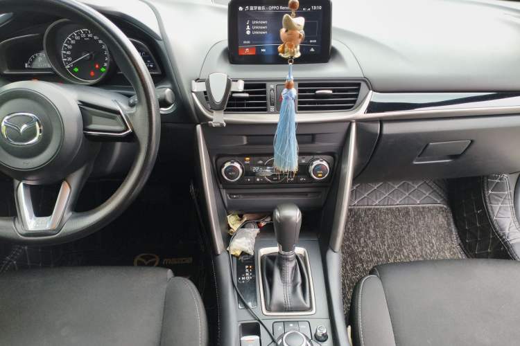 Used Mazda CX-4 2018 2.0L Automatic Two-Wheel Drive Blue Sky Exploration Version China V Standard
