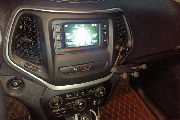 Used Jeep Cherokee 2016 2.4L Leading Edition