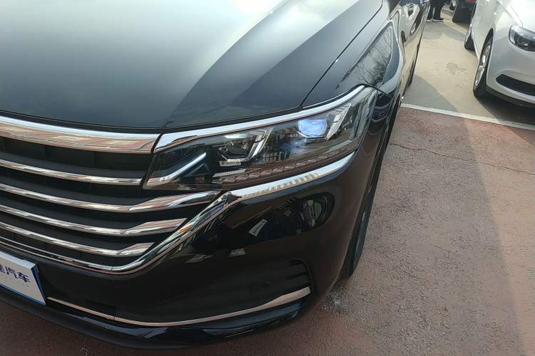 Used Volkswagen Viloran 2023 380TSI Luxury Edition