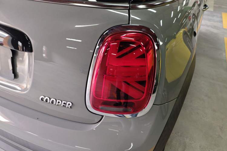 Used MINI 2022 1.5T COOPER Classic Edition
