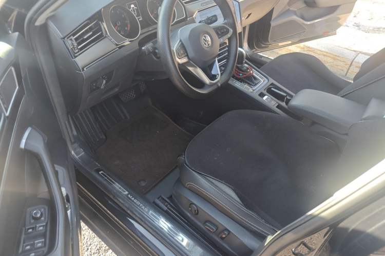 Used Volkswagen Magotan 2020 330TSI DSG Leading Model Driver Seat