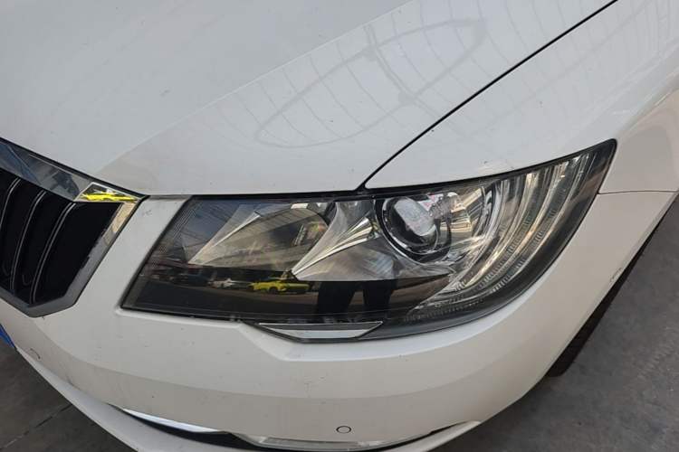 Used Skoda Superb 2013 1.8TSI Automatic Yashi Edition