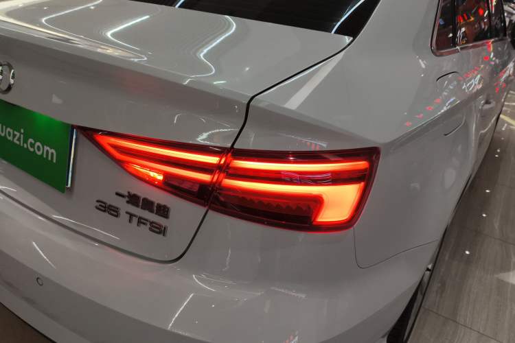 Used Audi A3 2017 Limousine 35 TFSI Ambition Edition
