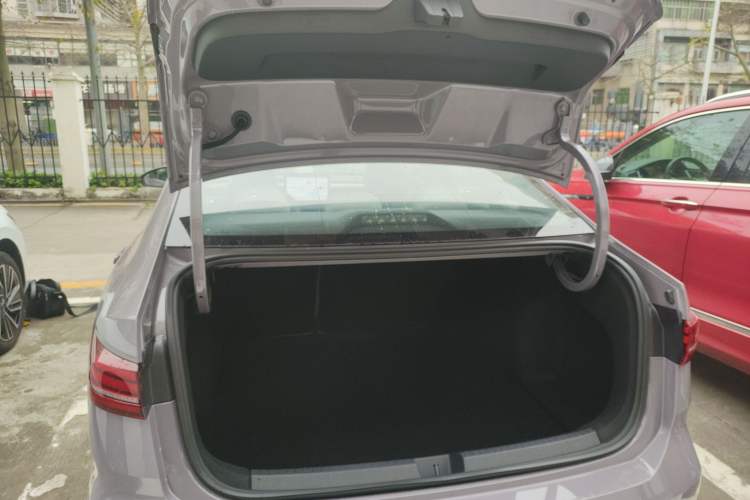 Used Volkswagen Lavida 2026 Pro 300TSI Zhi Yi Edition
