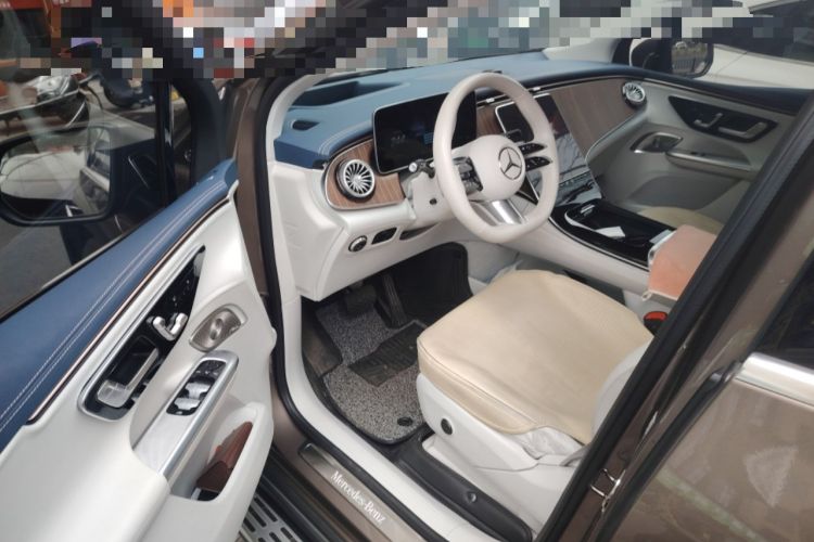 Used Mercedes-Benz EQE SUV 2023 350 4MATIC Luxury Edition Driver Seat