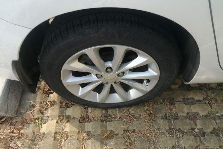 Used Chevrolet Cruze 2018 320 Automatic Pioneer Sunroof Edition
