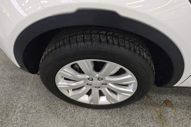 Used Land Rover Discovery Sport 2019 240 PS SE Version China VI Standard