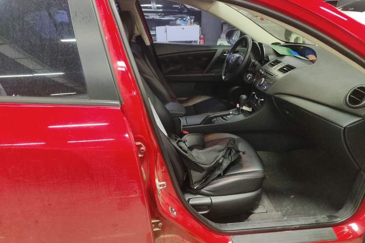 Used Mazda Mazda 3 2011 Sedan 1.6L Automatic Comfort Model
