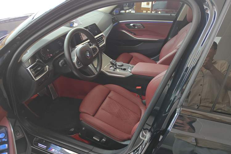 Used BMW 3 Series 2022 Restyled 330Li xDrive M Sport Night Edition Package Left Front Seat