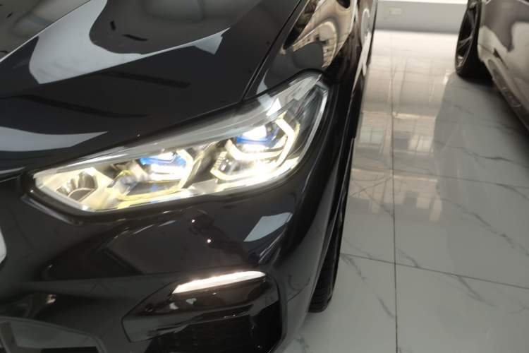 Used BMW X5 2020 xDrive40i Luxury Model with M Sport Package