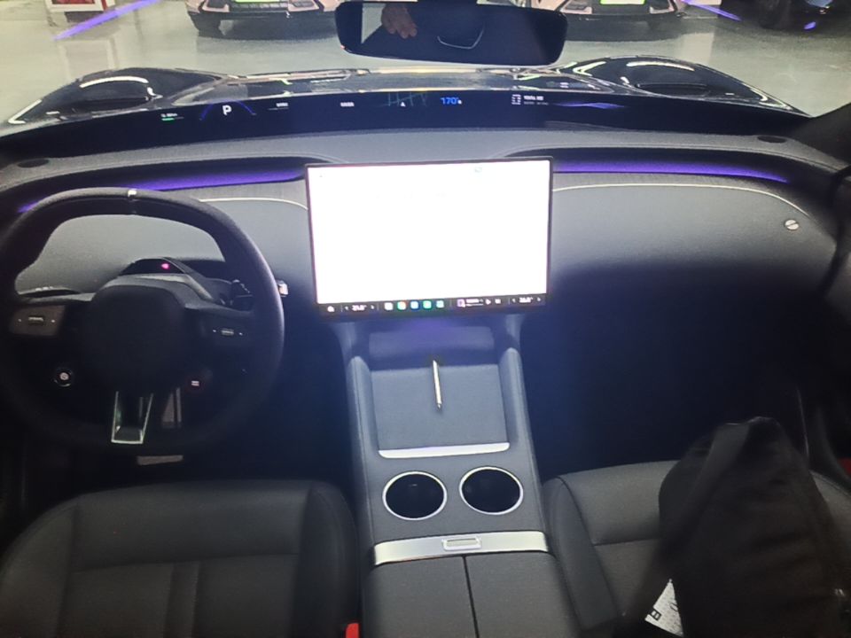 Xiaomi Auto YU7 2025 Ultra-Long Range High-Performance All-Wheel-Drive Max Edition — снимка 12
