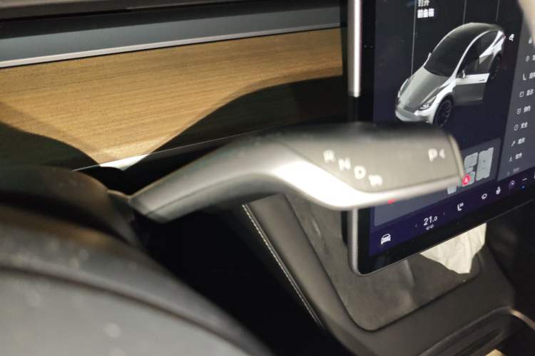 Used Tesla Model Y 2021 Standard Range Rear-Wheel Drive Version