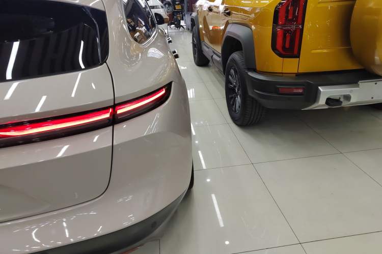 Used Nio ET5T 2023 75 kWh Touring