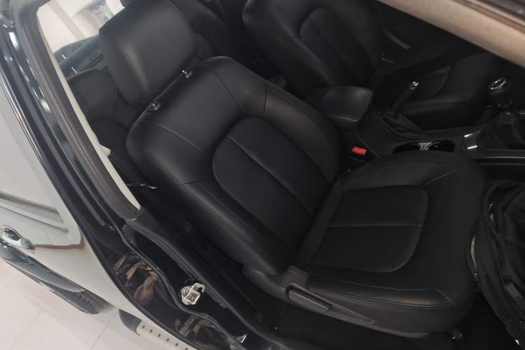 Used Great Wall Wingle 5 2017 2.0T European Version Diesel Two-Wheel Drive Elite Plus Big Double-Cab GW4D20D