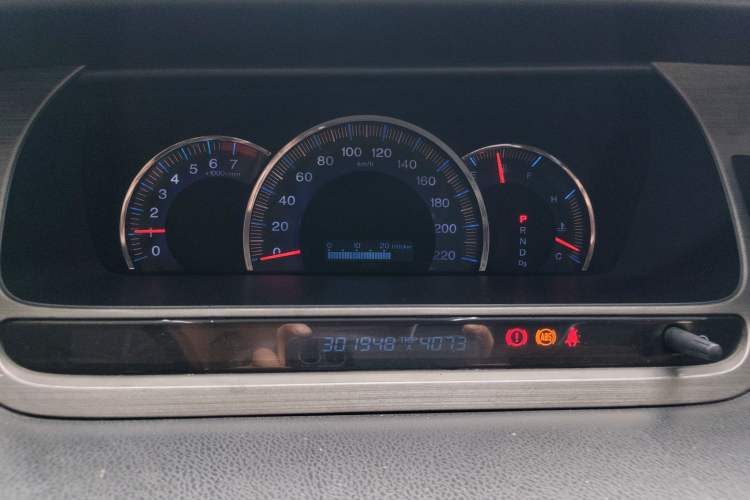 Used Honda Odyssey 2006 2.4L base model Instrument Cluster