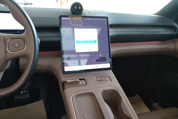 Used Nio ES6 2024 75 kWh Audio And AC Panel